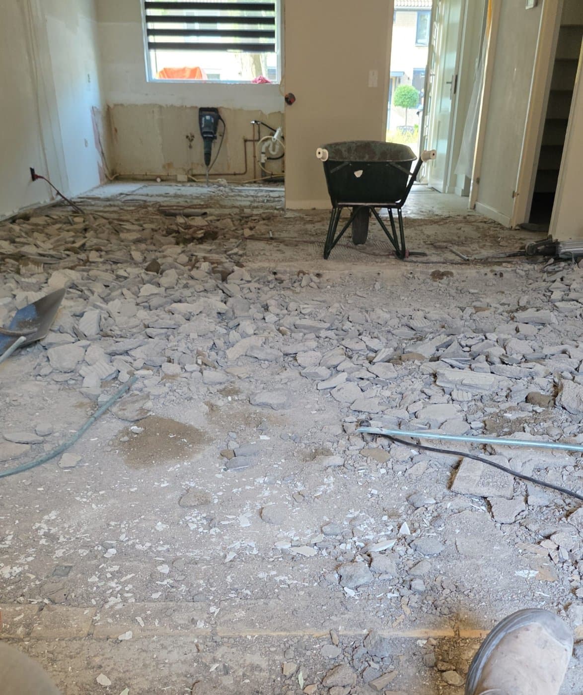 Cementdekvloer slopen